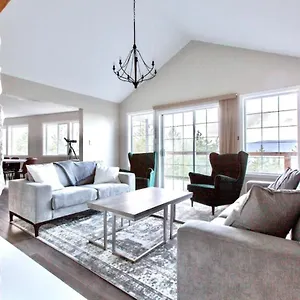 Stunning With Amazing Views Near The Apartment