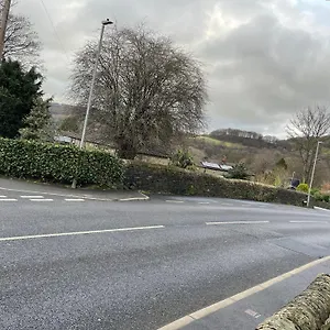 https://cottage-5-mins-drive-to-holmfirth.yorkshirehotels.net
